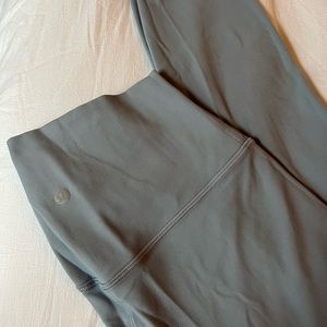 Lululemon align tights ( size 4)